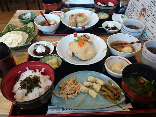 ゆばの御膳とゆばのお刺身。_さんフィールド