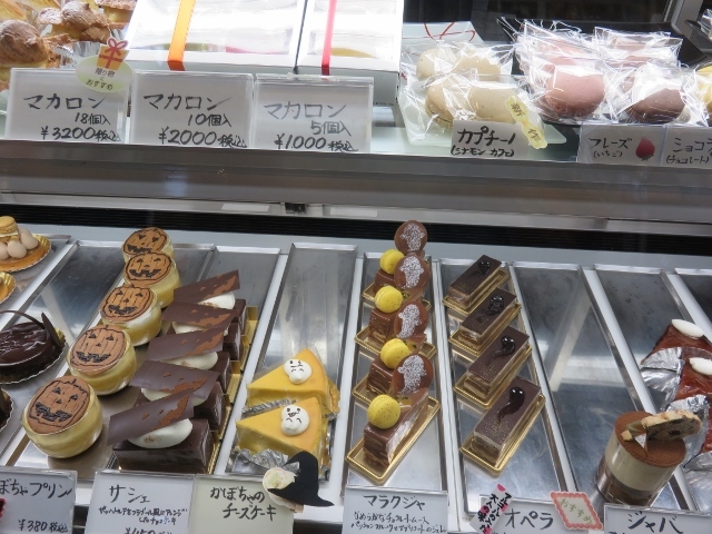 ショーケース_パティスリーフラブール