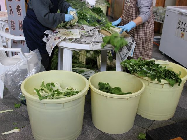 漬物作りの真っ最中_道の駅 うたしないチロル お食事処