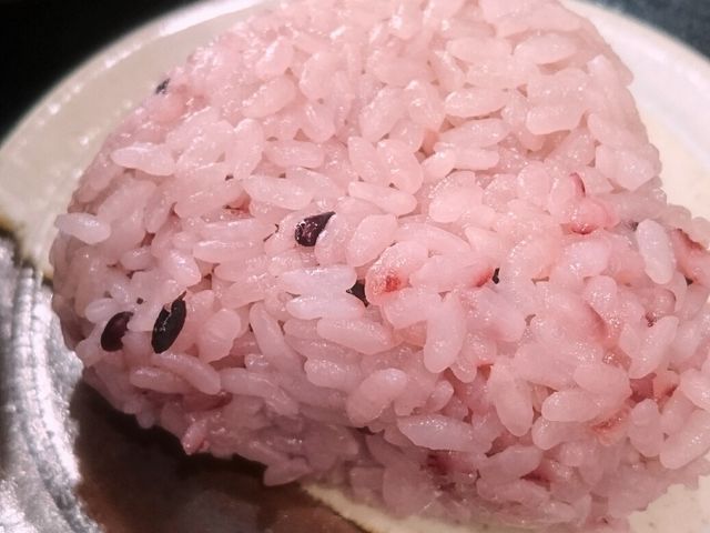 優しい味の塩むすび(うどんについてます)_イザナミ茶屋