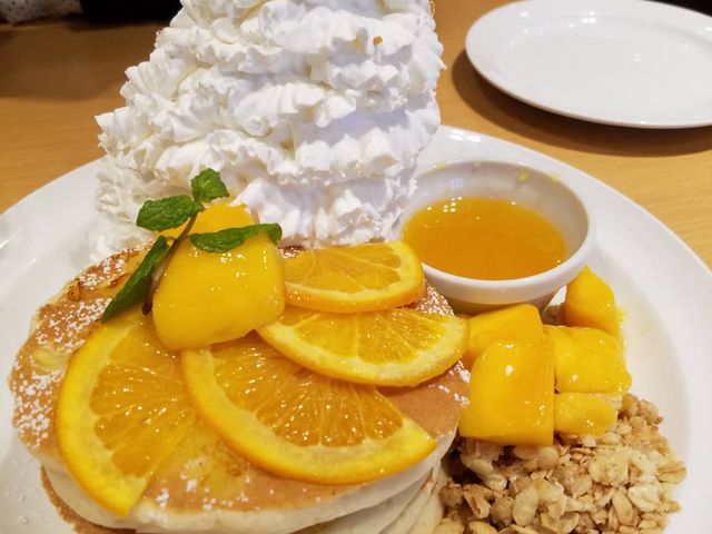 期間限定のシトラスパンケーキ_エッグスンシングス湘南江の島店