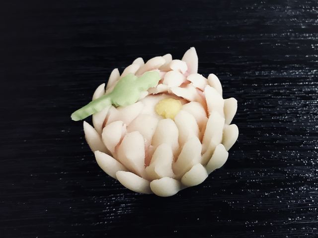 【涵徳亭美都屋】お抹茶とねりきりのセット_涵徳亭美都屋