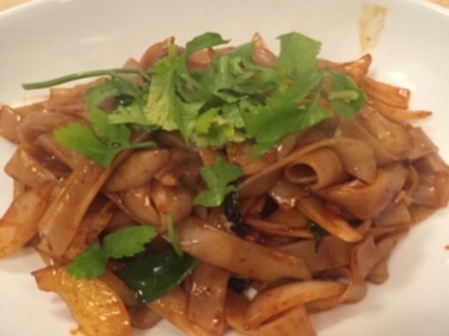 スパイシーな麺料理です。_ブルースカイタイランド