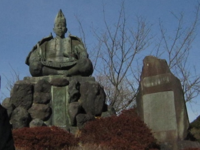 源頼朝_源氏山公園