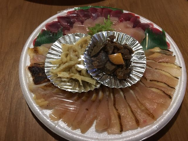 鳥刺し盛り合わせ550円_西邑かしわ専門店 若宮店