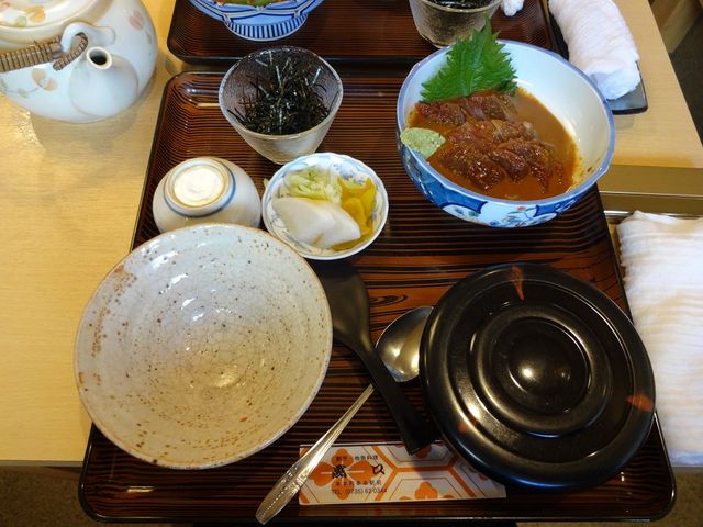 食器類は以前と同じもの_萬口