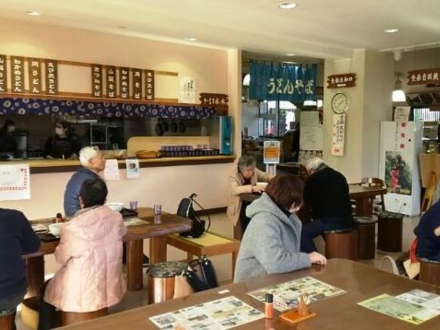 フードコート_道の駅 あいの土山 自然休養村管理センター