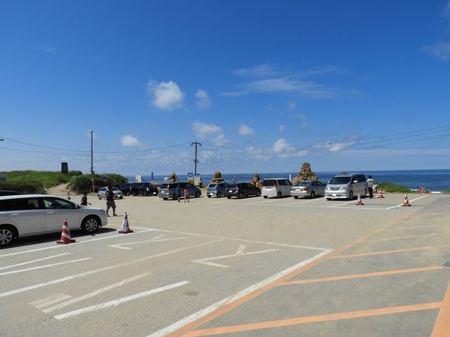 広い駐車場有 無料ですよ_千里浜レストハウス
