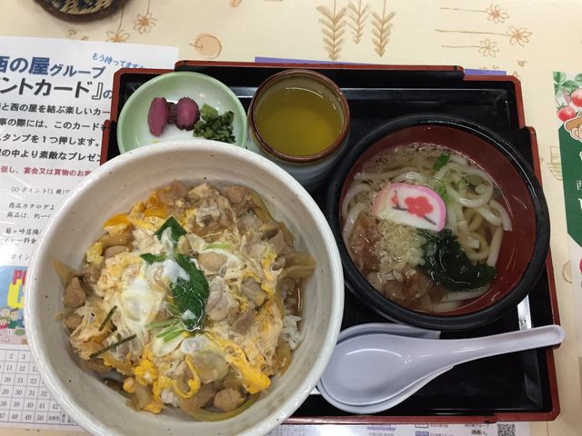 親子丼とうどんのセット_西の屋美作店