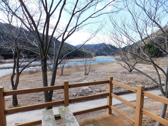 お立ち台から見た木津川_南山城村農林産物直売所