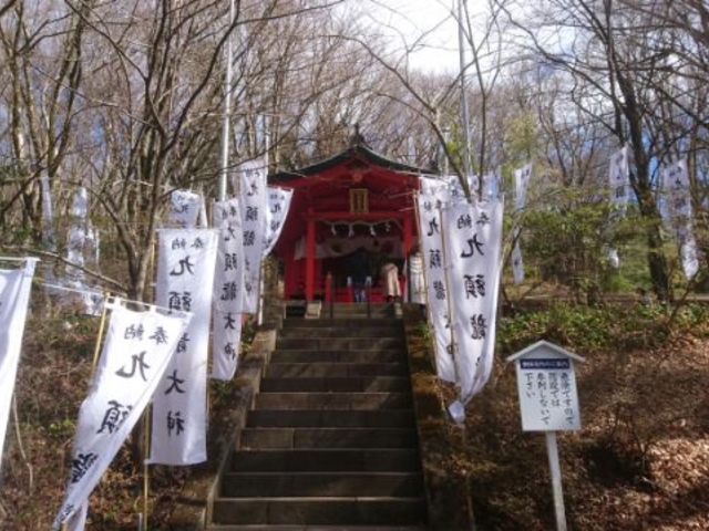本殿前の石段_九頭龍神社