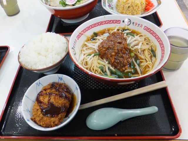 九条ねぎ入り台湾ラーメン(期間限定)のライスセット+九条ねぎ入りコロッケ_桂川パーキングエリア(上り線)