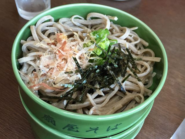 出雲ならではの割子そば_駅長そば 扇屋