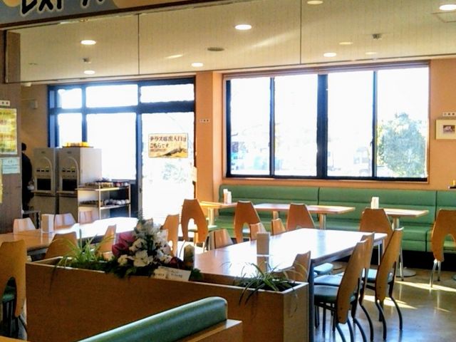 『レストランふじおやまの店内』。_レストランふじおやま