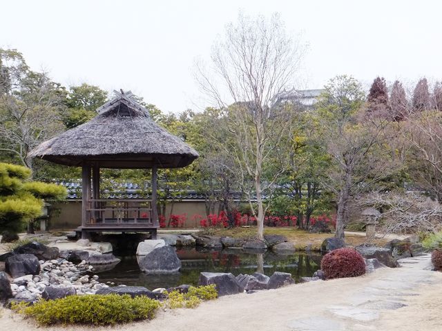 冬でも風景の中に赤があります。_好古園