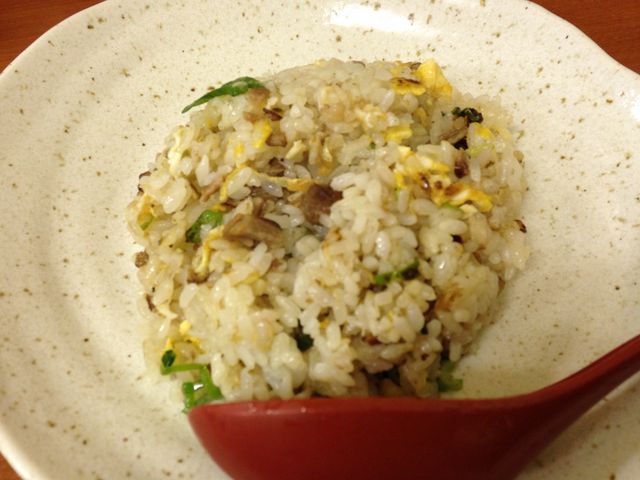 半チャーハンですが量ありますっ_やよい亭