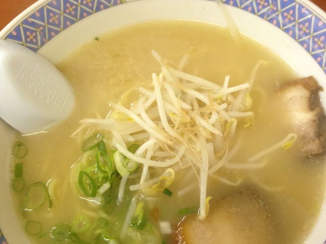 シンプルイズベストなラーメン_やよい亭
