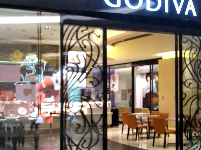 GODIVA・ダイバーシティ東京プラザ店_GODIVA・ダイバーシティ東京プラザ店