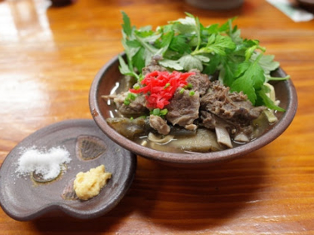 好み分かれるかも_沖縄そば むかしむかし