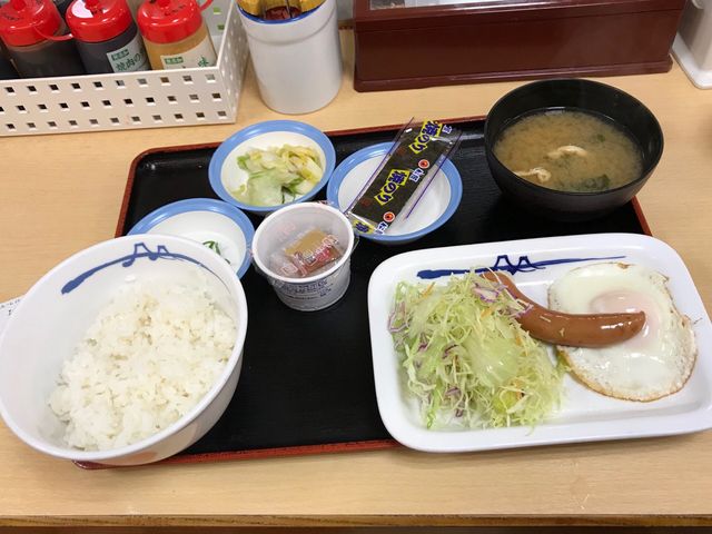 ソーセージ朝食_松屋 博多駅前店
