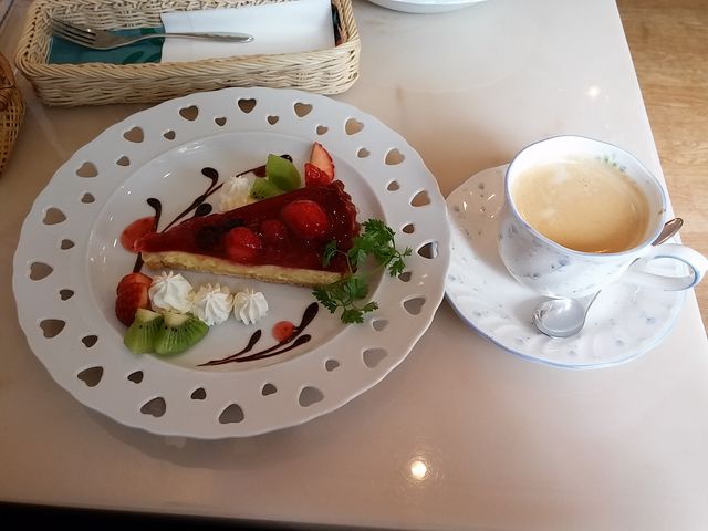 ケーキセット_カフェ・カトルセゾン