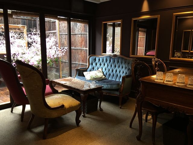 カフェ店内。_MARIE BELLE