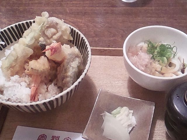 天丼セット、伊勢うどん付き_伊勢うどん 奥野家