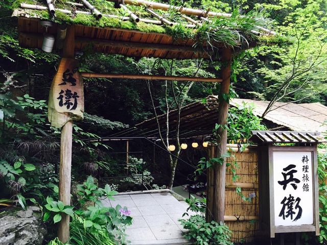 貴船の川床。_兵衛