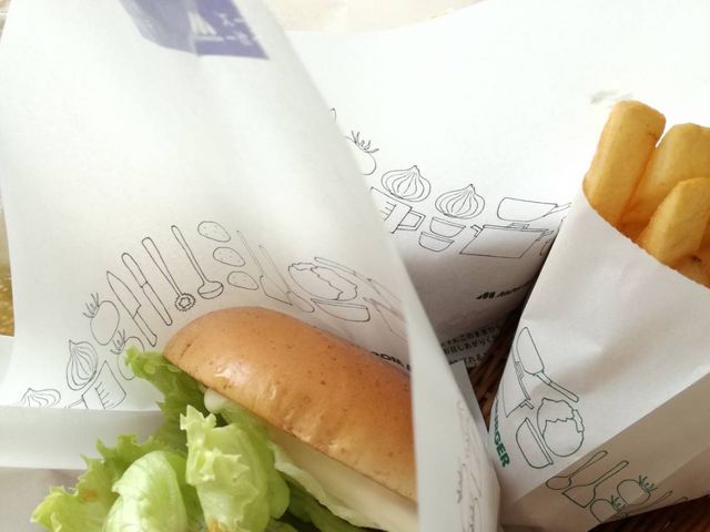 チーズ入りと、無しのと。_モスバーガー秋田広面店
