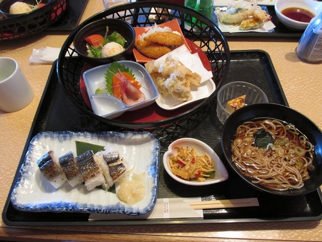 ランチのお料理_海へ アパホテル 川沿店