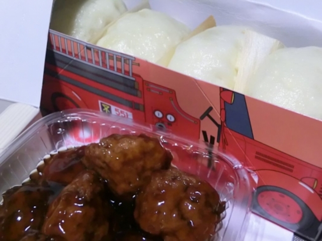 甘酢団子、豚まん_551蓬莱 難波駅店