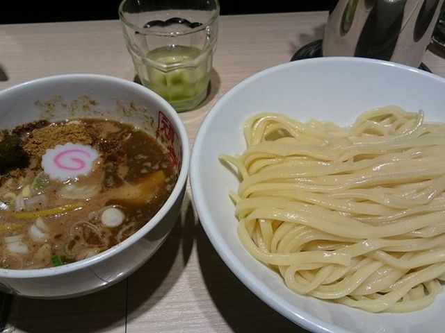 つけ麺大盛り_TOKYO UNDER GROUND RAMEN 頑者