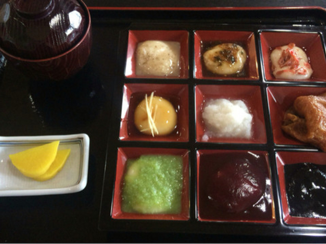 食べ比べが楽しい_厳美渓 もちと湯の郷