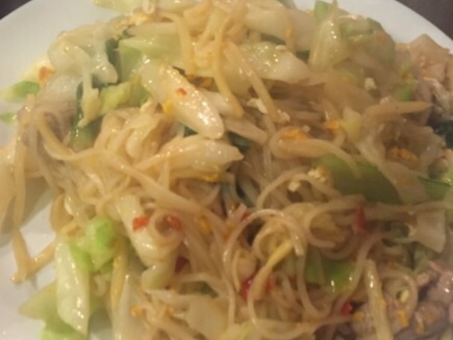 パッタイではない、タイ風焼きそばです。_タイ料理JUMPEE