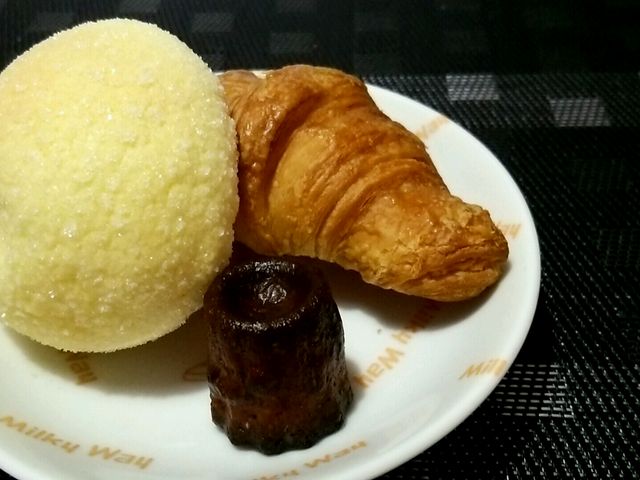 ミニシリーズ_ドンク 三宮本店