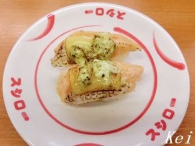 炙りサーモンバジルチーズが美味しかったです!_スシロー岡崎竜美丘店