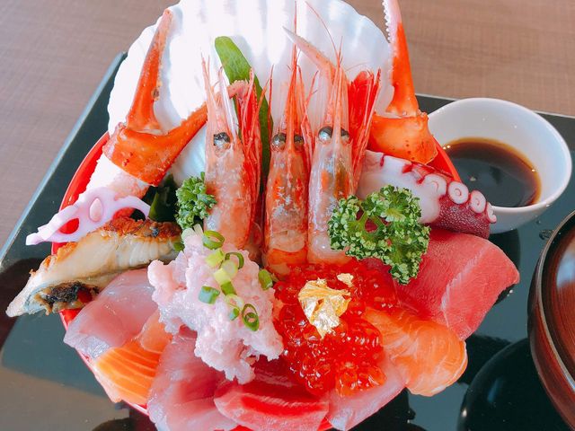 大迫力の海鮮丼_越前がに・海鮮料理専門店 みくに隠居処