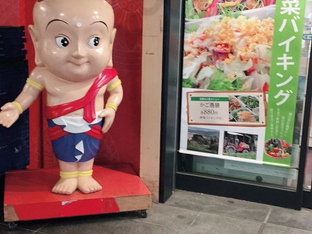 店頭にはせんとくん_「奈良のうまいものプラザ」農園直送レストラン「古都華」