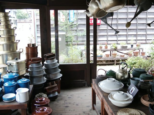 中の様子_丸二商店(江戸東京たてもの園)