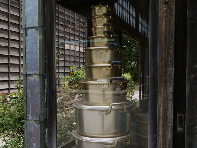 お鍋のタワー_丸二商店(江戸東京たてもの園)