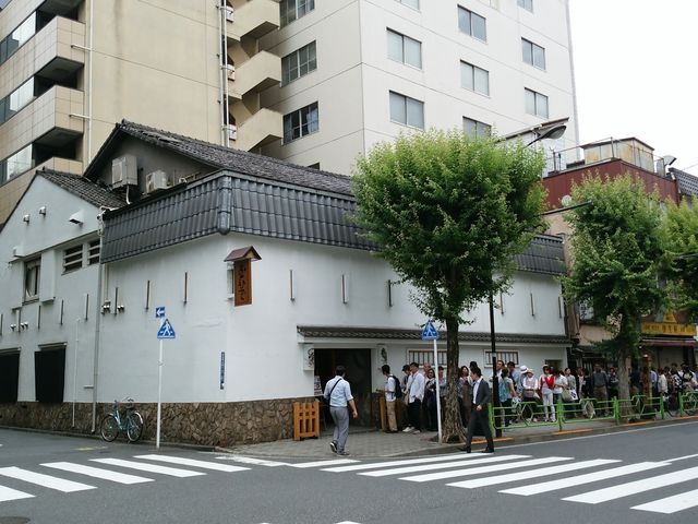人形町玉ひで 大行列_玉ひで