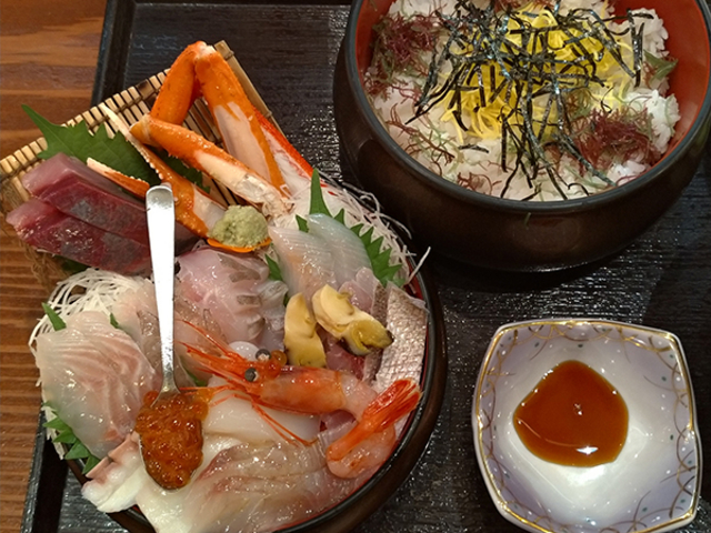 海鮮丼 上_海の幸味どころ軍ちゃん