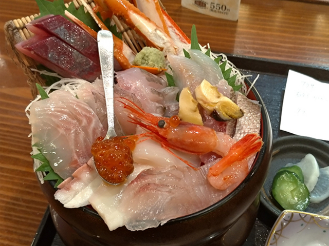 海鮮丼 上_海の幸味どころ軍ちゃん