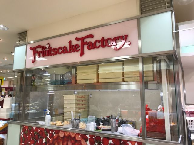 お店の様子_フルーツケーキファクトリー 大丸店