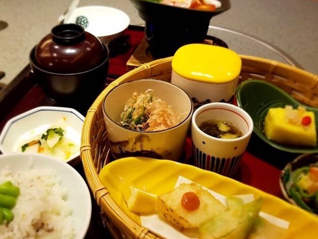 美味_かごの屋 森小路インター東店