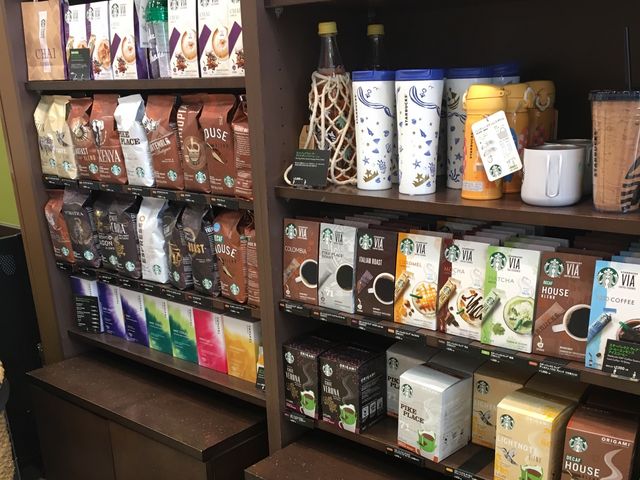 店内の様子_スターバックス・コーヒー イオン入間店