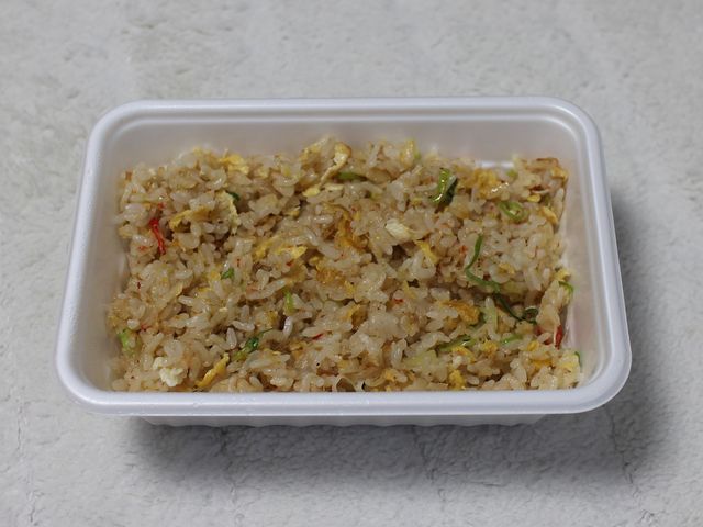 テイクアウトのチャーハン_美珍楼
