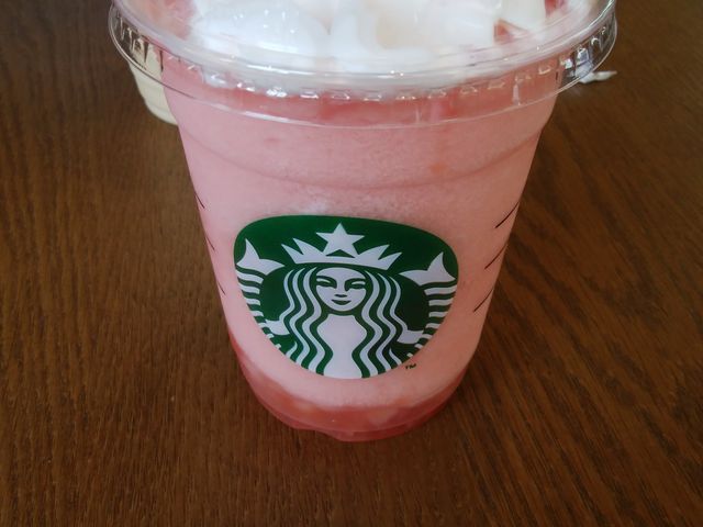 ピーチフラペチーノ_スターバックスコーヒー 東京ドームシティ ラクーア店