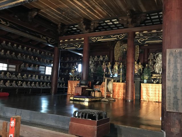 荘厳な雰囲気に飲まれます。_報恩寺五百羅漢