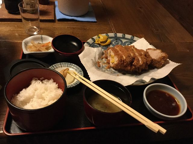 特大トンカツ定食、30分かかります。_味処なか